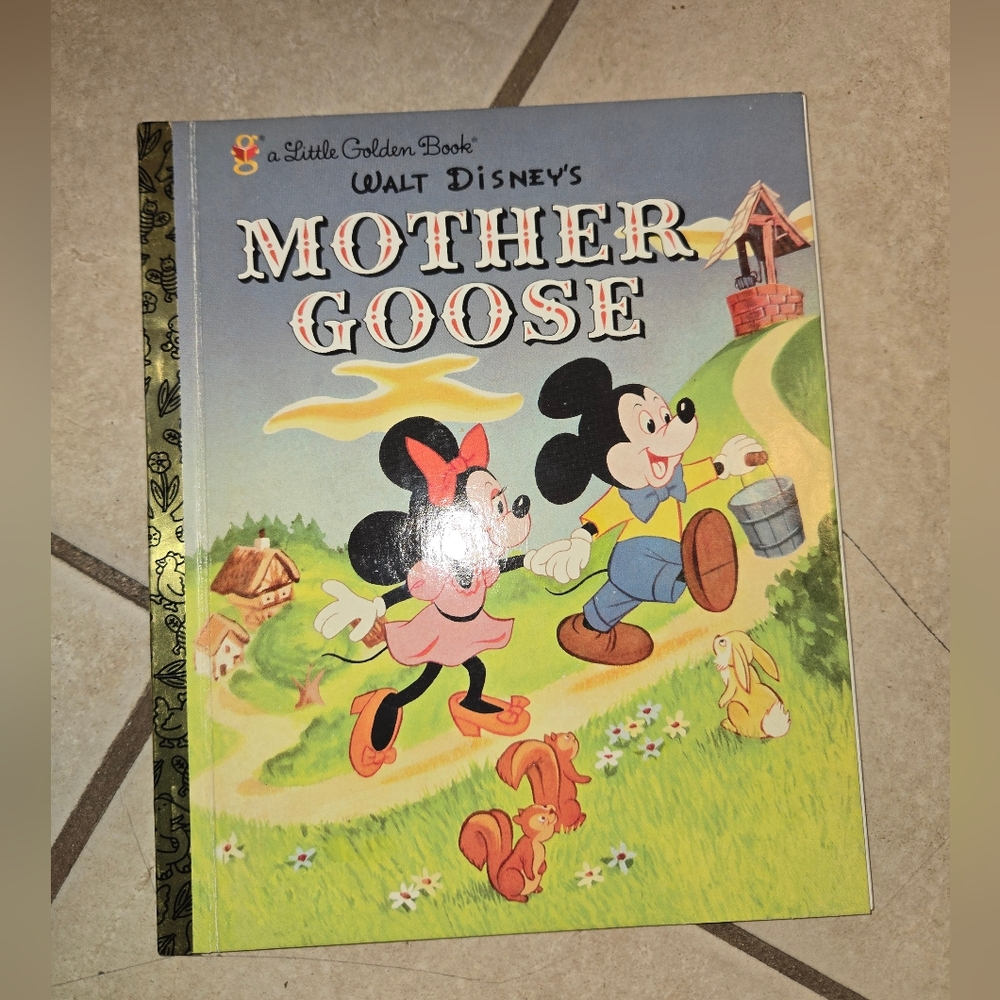 VINTAGE-. A LITTLE GOLDEN BOOK. WALT DISNEY'S MOTHER GOOSE Like New!